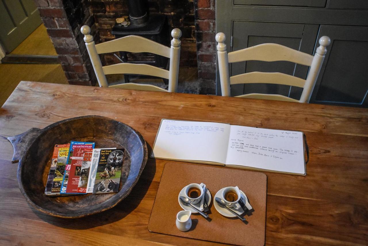 Small Brook Cottage Hay-On-Wye Εξωτερικό φωτογραφία